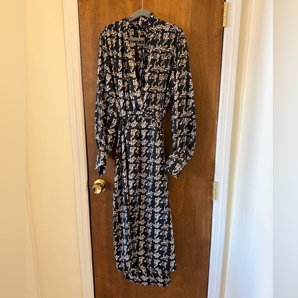 Zara Black and White Geometric Long Sleeve Dress